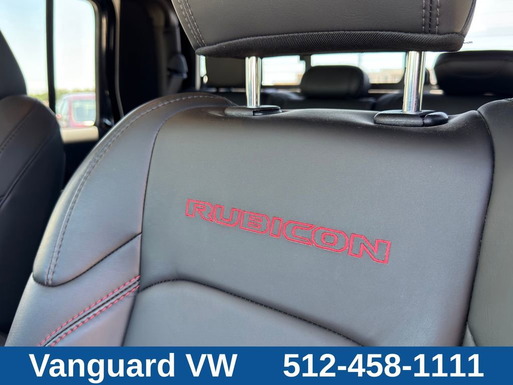 Used 2025 Jeep Gladiator Rubicon AWD/4WD image 11