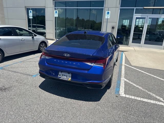 Used 2023 Hyundai Elantra SEL w/ Convenience Package FWD image 6