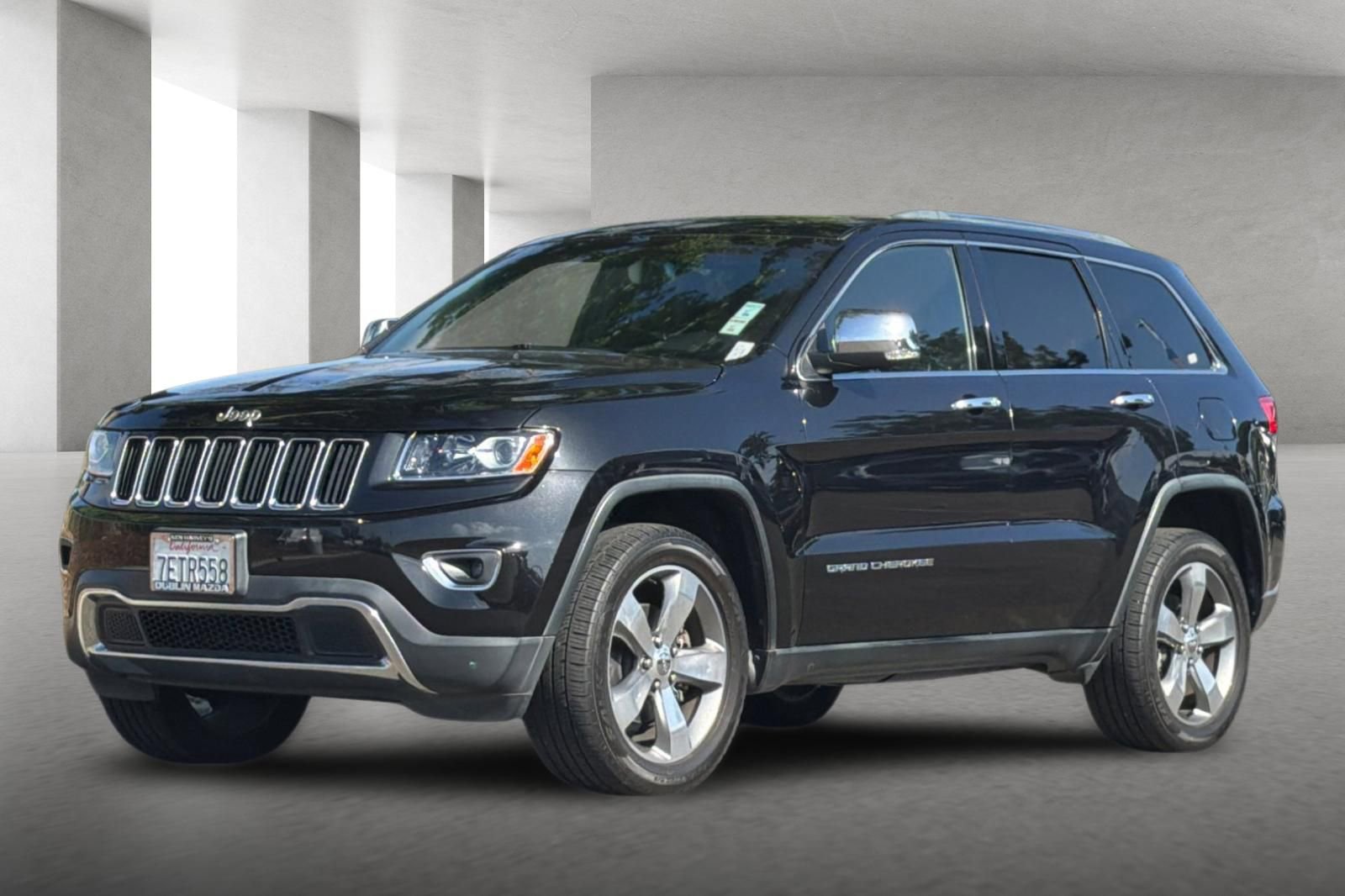 Used 2014 Jeep Grand Cherokee Limited w/ Trailer Tow Group IV AWD/4WD image 8