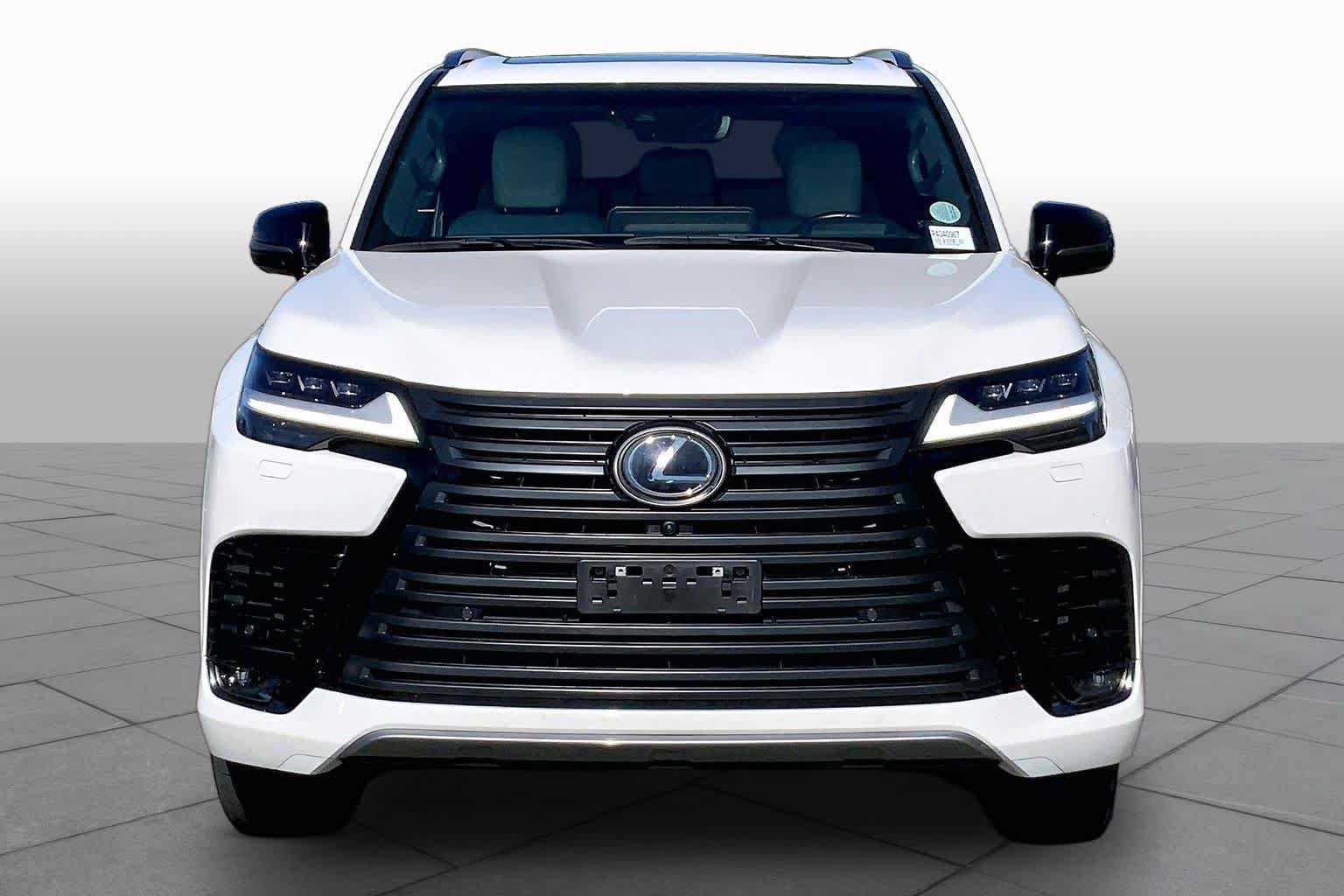 Used 2024 Lexus LX 600 4WD w/ Appearance Package image 4