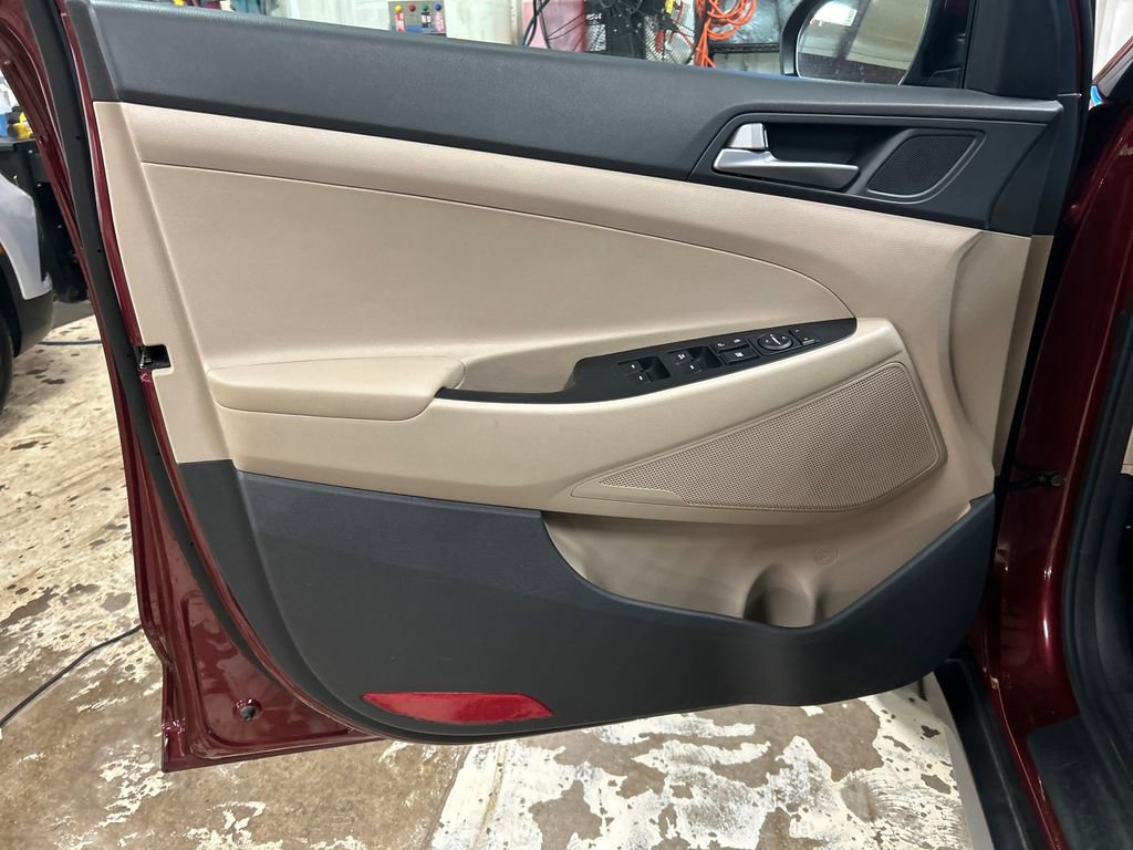 Used 2017 Hyundai Tucson Sport AWD/4WD image 15
