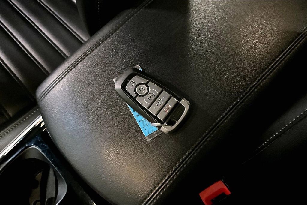 Used 2019 Ford Edge SEL w/ Equipment Group 201A image 27