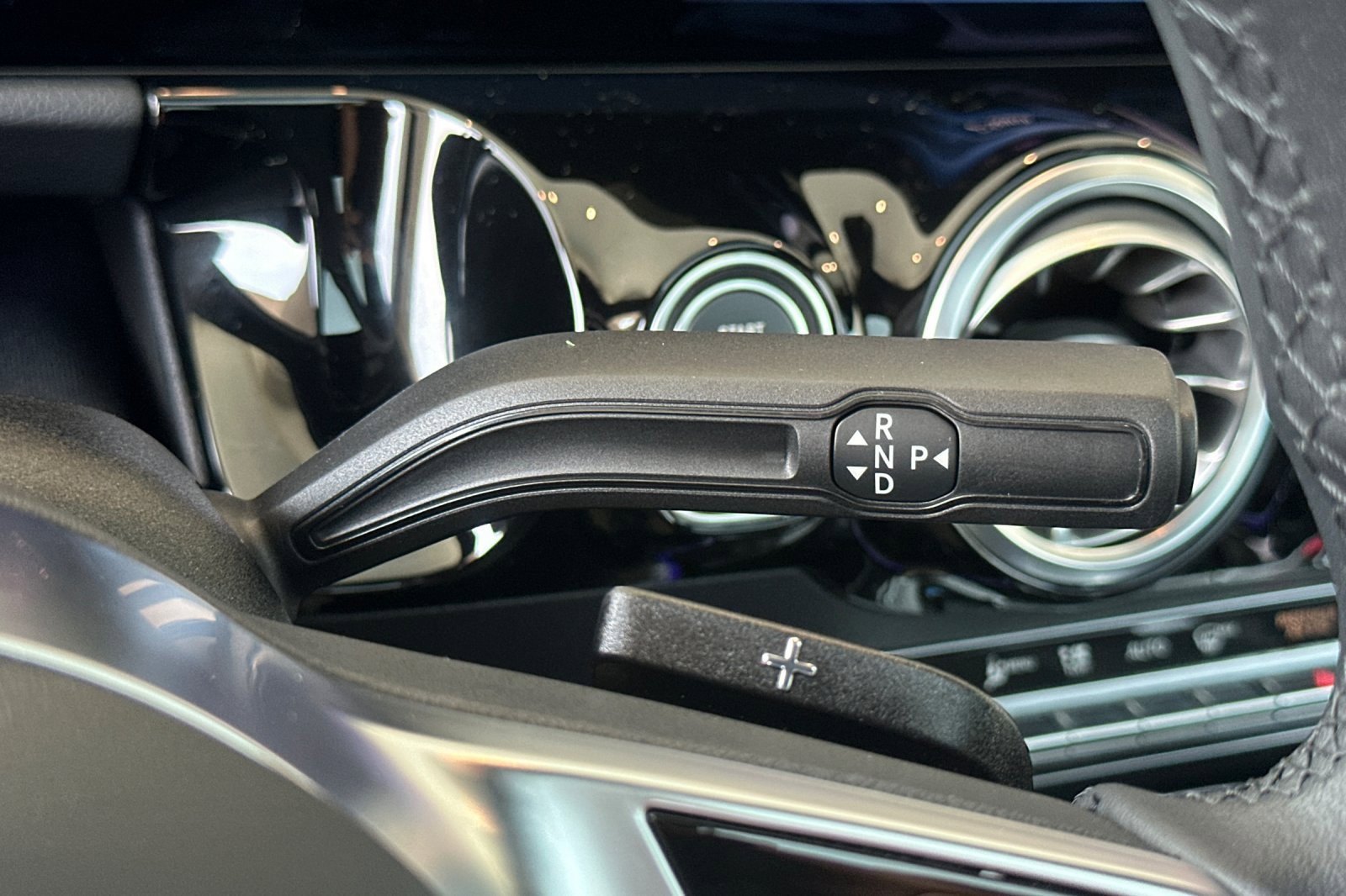 Certified 2025 Mercedes-Benz GLA 250 4MATIC image 21