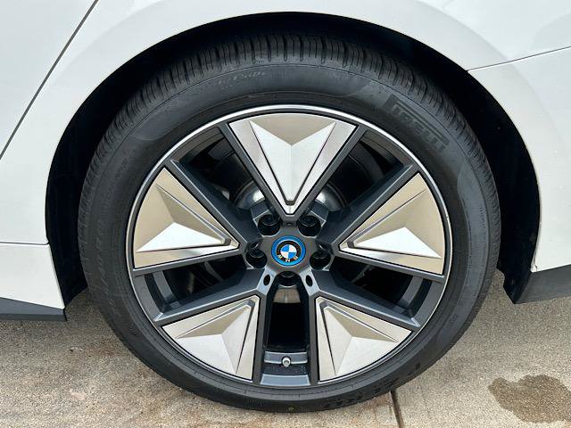 Used 2023 BMW i4 eDrive35 RWD image 32