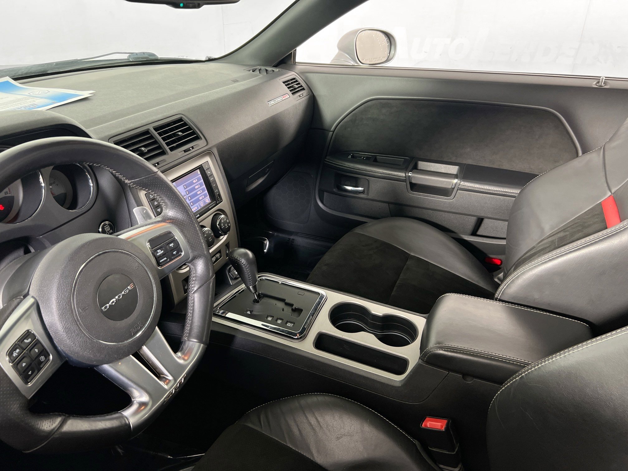 Used 2014 Dodge Challenger SRT8 w/ Harman/Kardon Audio Group image 22