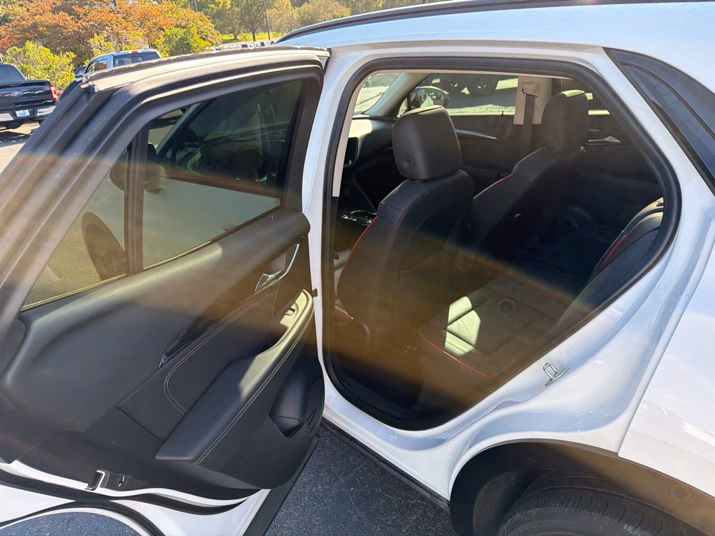 Used 2023 Buick Envision Essence w/ Sport Touring Package AWD/4WD image 12