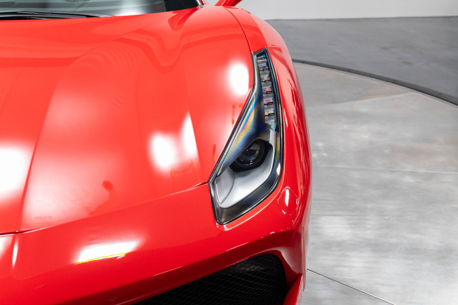 Used 2016 Ferrari 488 GTB RWD image 67