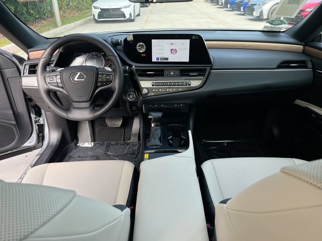 Certified 2024 Lexus ES 250 w/ Premium Package AWD/4WD image 20