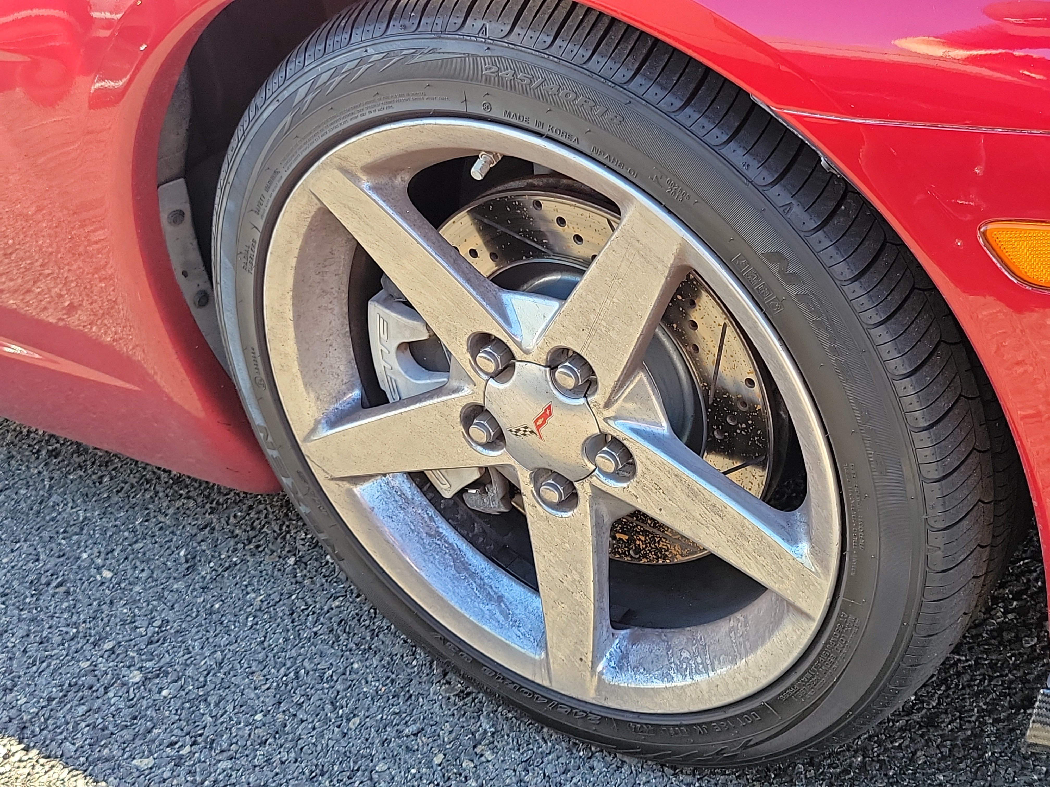 Used 2005 Chevrolet Corvette Coupe w/ Preferred Equipment Group RWD image 4