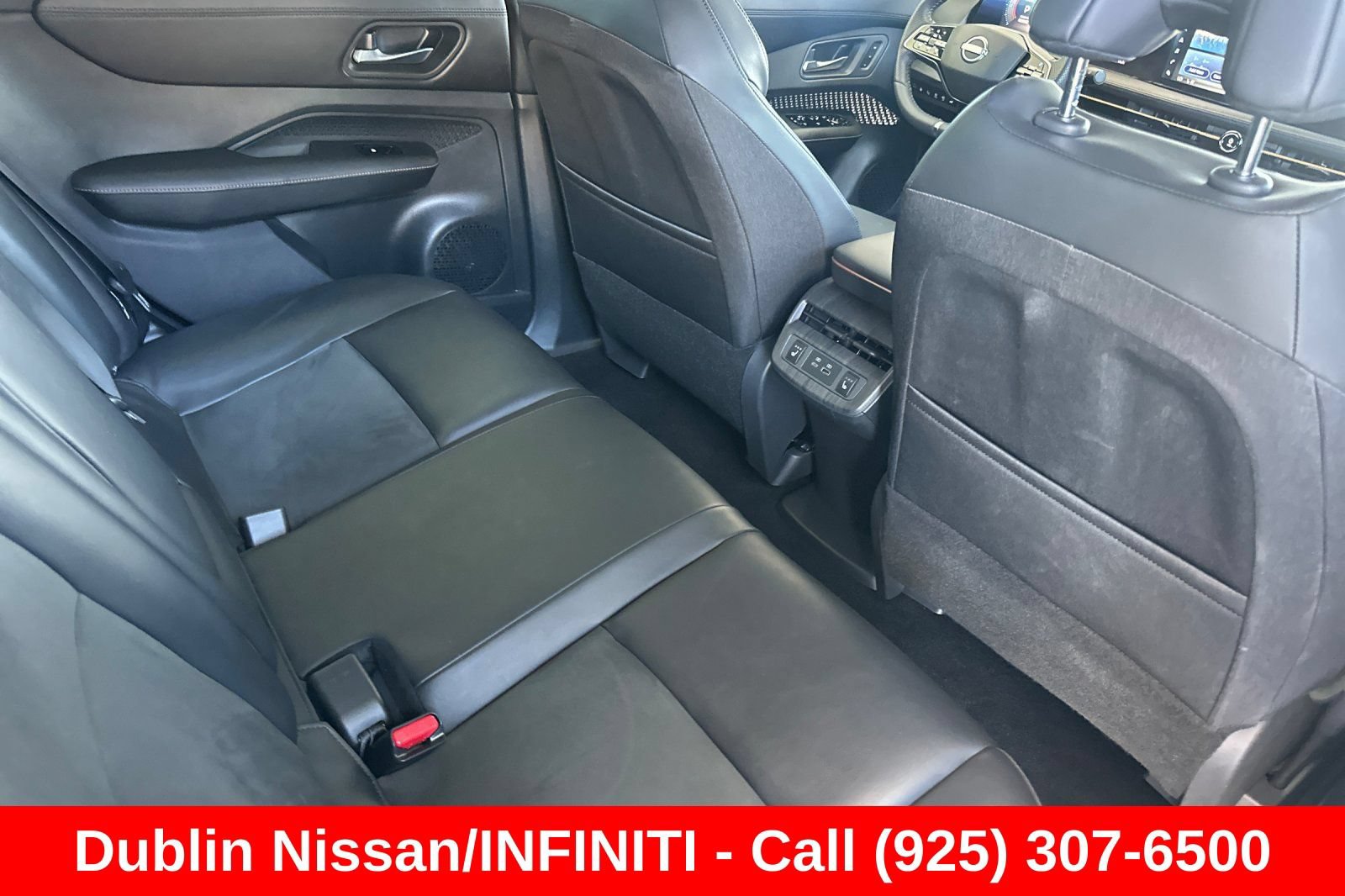 Used 2023 Nissan Ariya FWD image 19