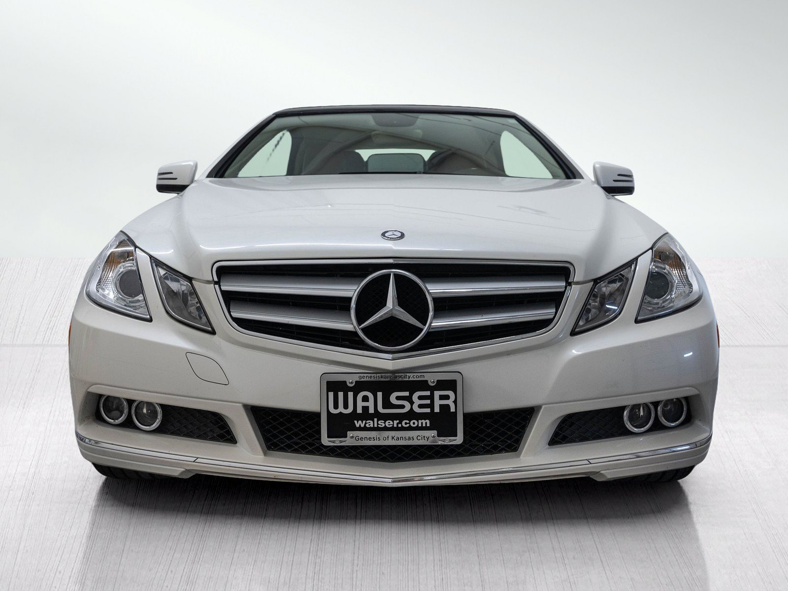 Used 2011 Mercedes-Benz E 350 Cabriolet image 2