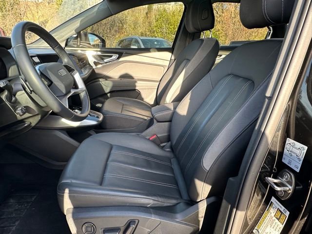 Used 2024 Audi Q4 e-tron Premium Plus w/ Premium Plus image 8