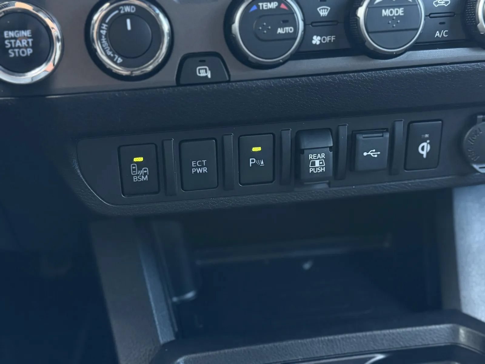 Used 2023 Toyota Tacoma TRD Pro AWD/4WD image 34