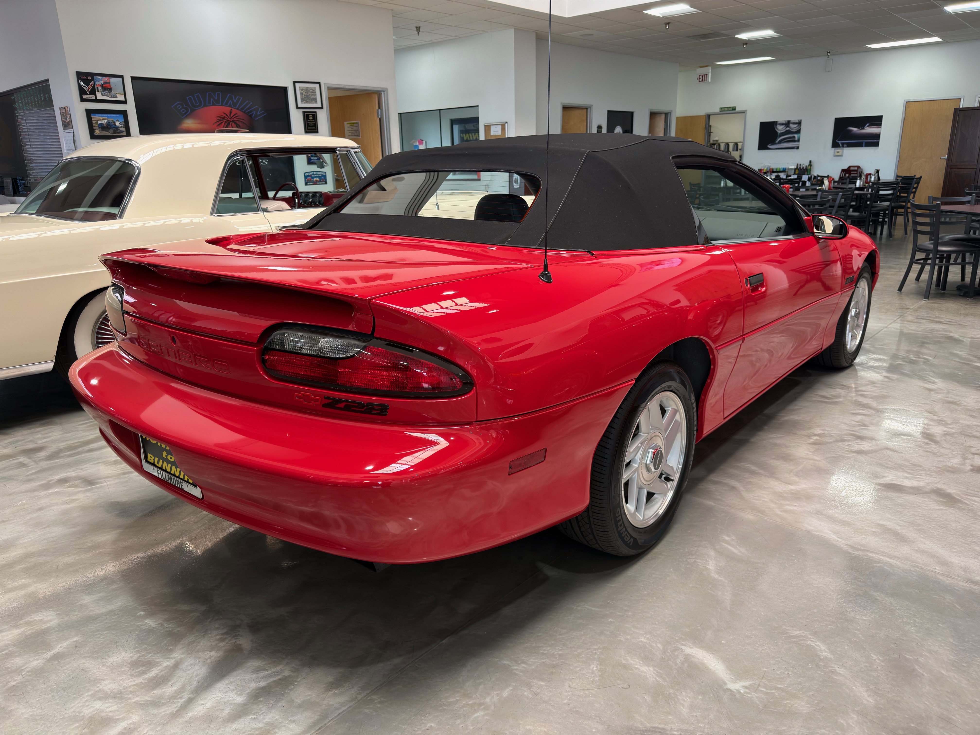 Used 1995 Chevrolet Camaro Z28 RWD image 8