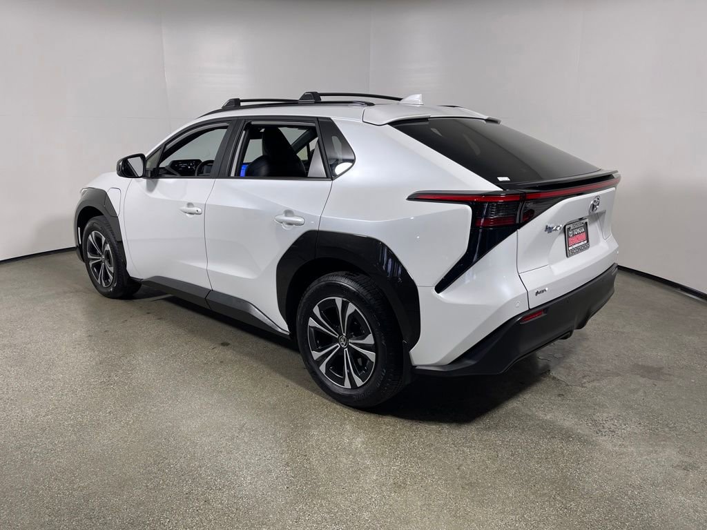 Certified 2025 Toyota bZ4X FWD image 5