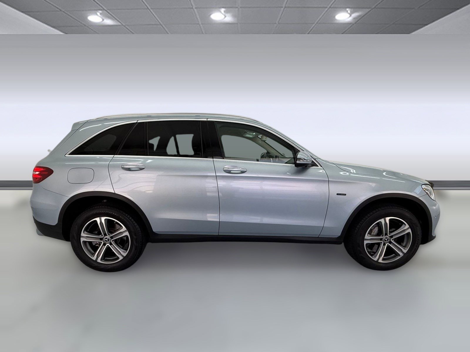 Used 2018 Mercedes-Benz GLC 350e 4MATIC image 7