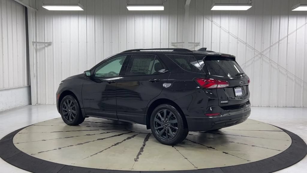Used 2023 Chevrolet Equinox RS AWD/4WD image 6