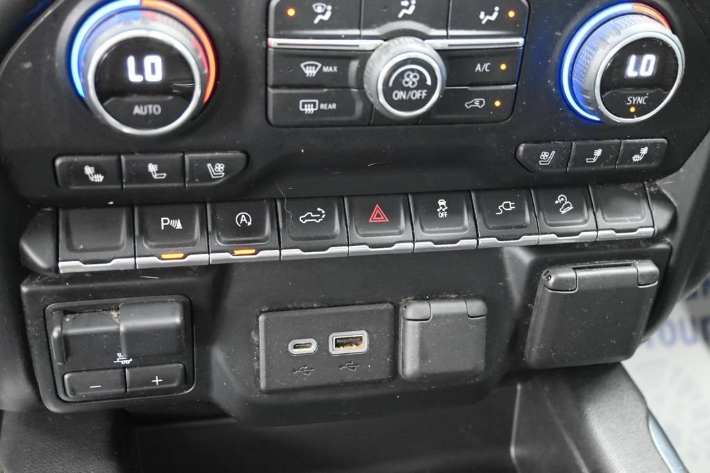 Used 2019 Chevrolet Silverado 1500 LTZ w/ LTZ Plus Package AWD/4WD image 30