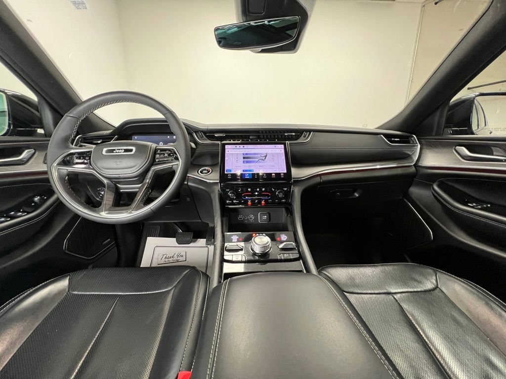 Used 2024 Jeep Grand Cherokee L Overland AWD/4WD image 12