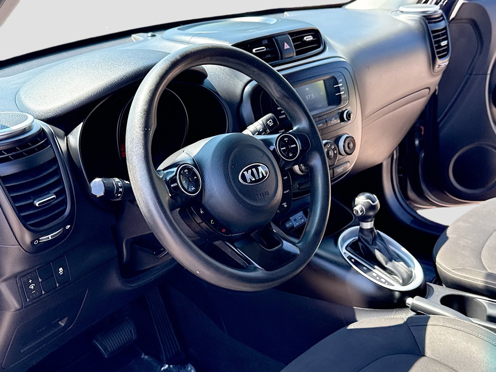 Used 2016 Kia Soul w/ Convenience Package FWD image 4