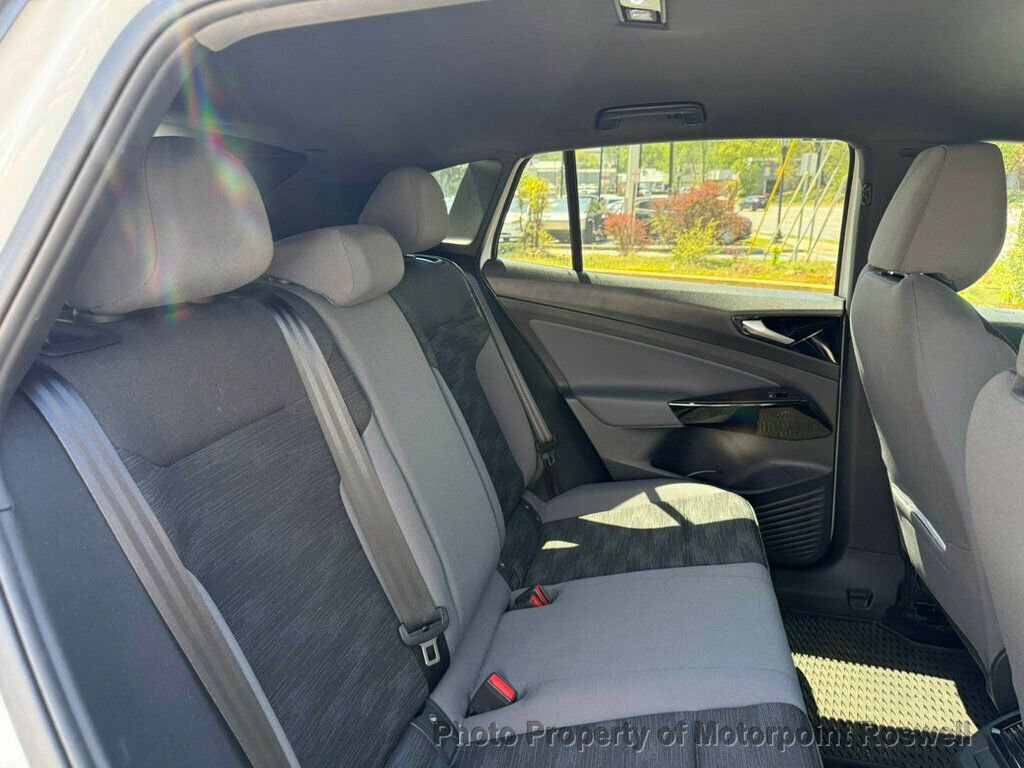 Used 2022 Volkswagen ID.4 Pro image 17