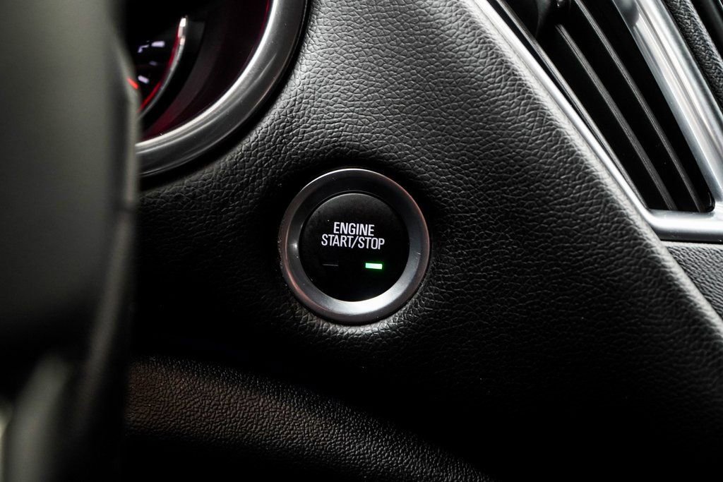 Used 2024 Chevrolet Malibu LT FWD image 30