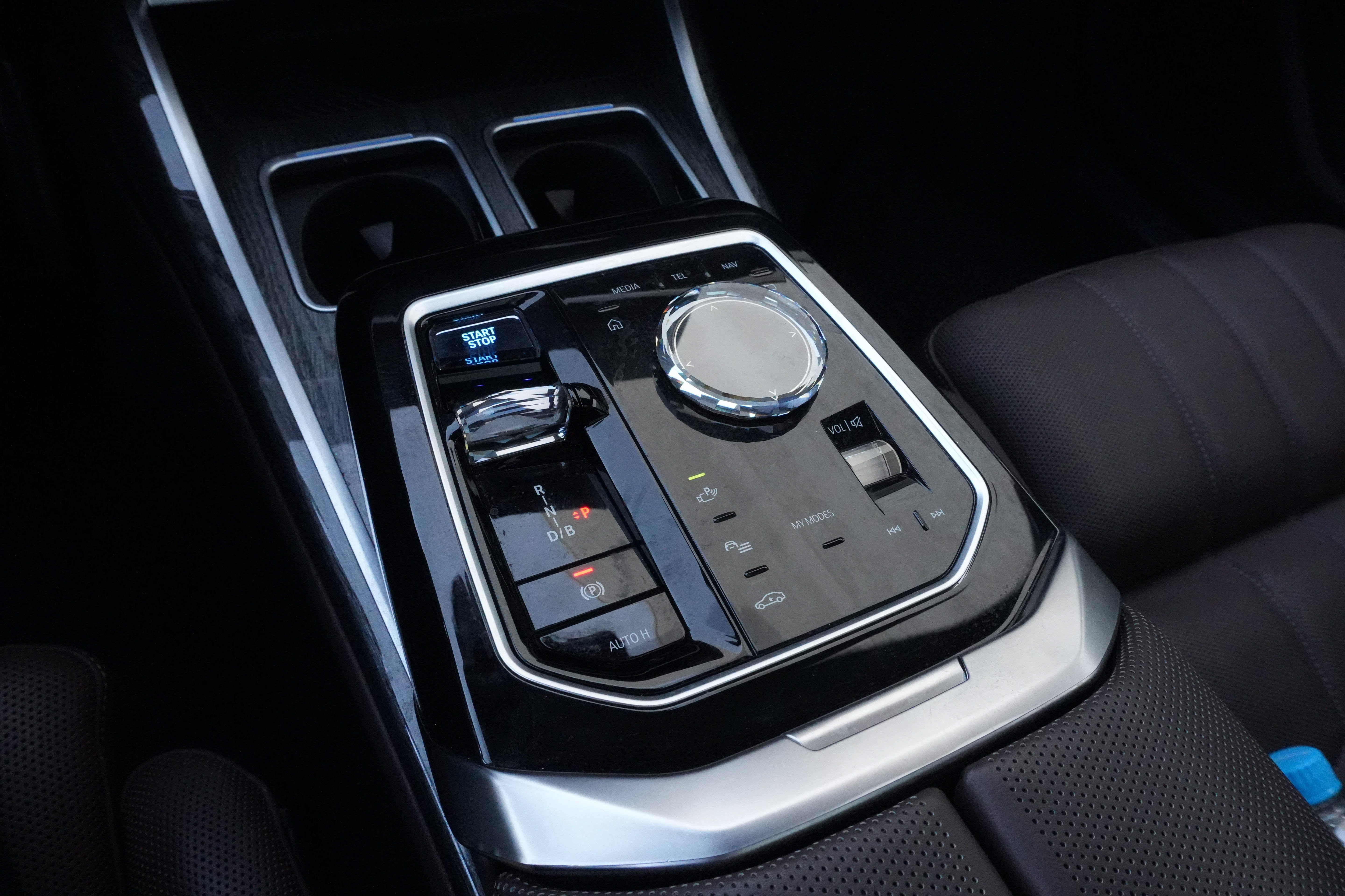 Certified 2023 BMW i7 xDrive60 AWD/4WD image 28