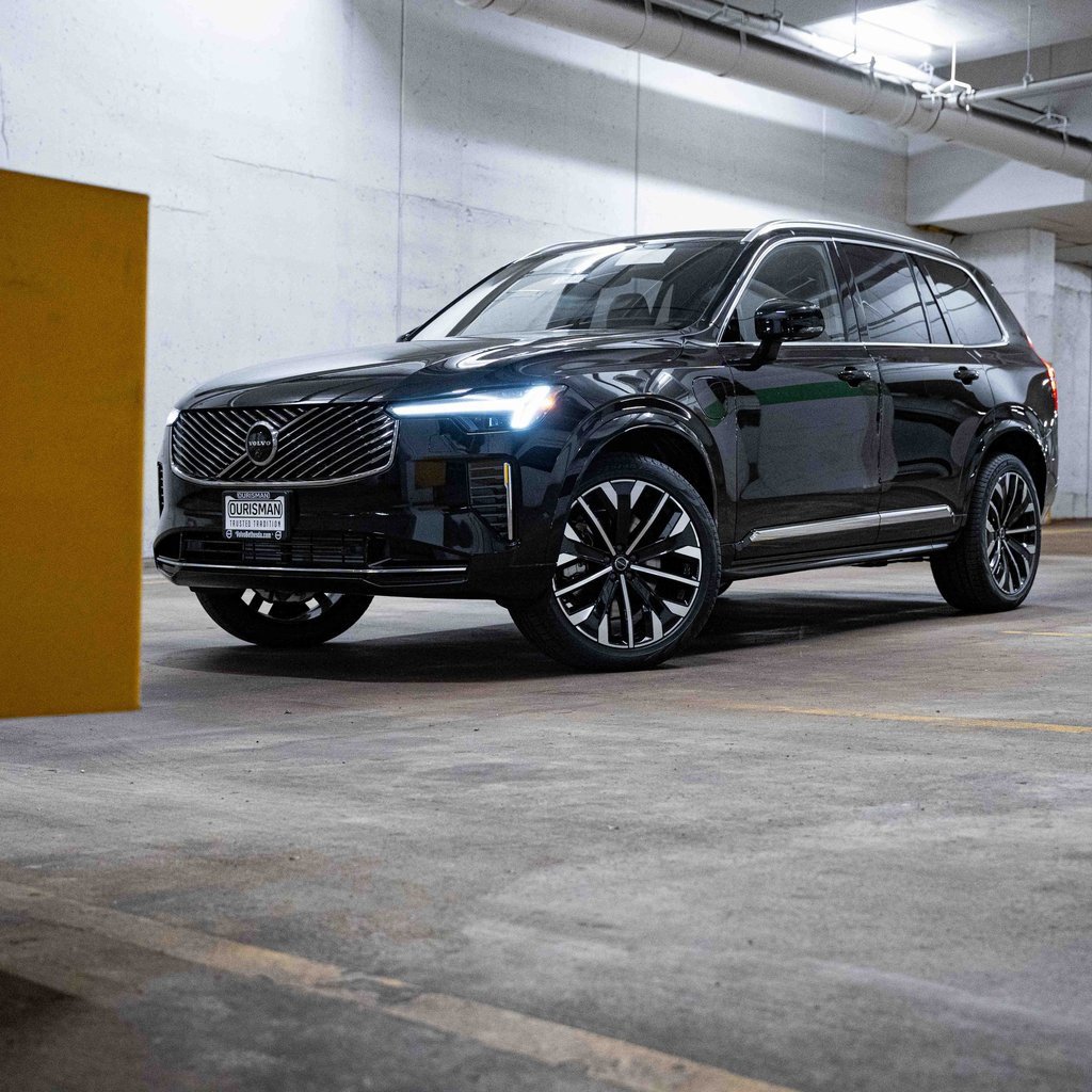 New 2026 Volvo XC90 T8 Plus image 1