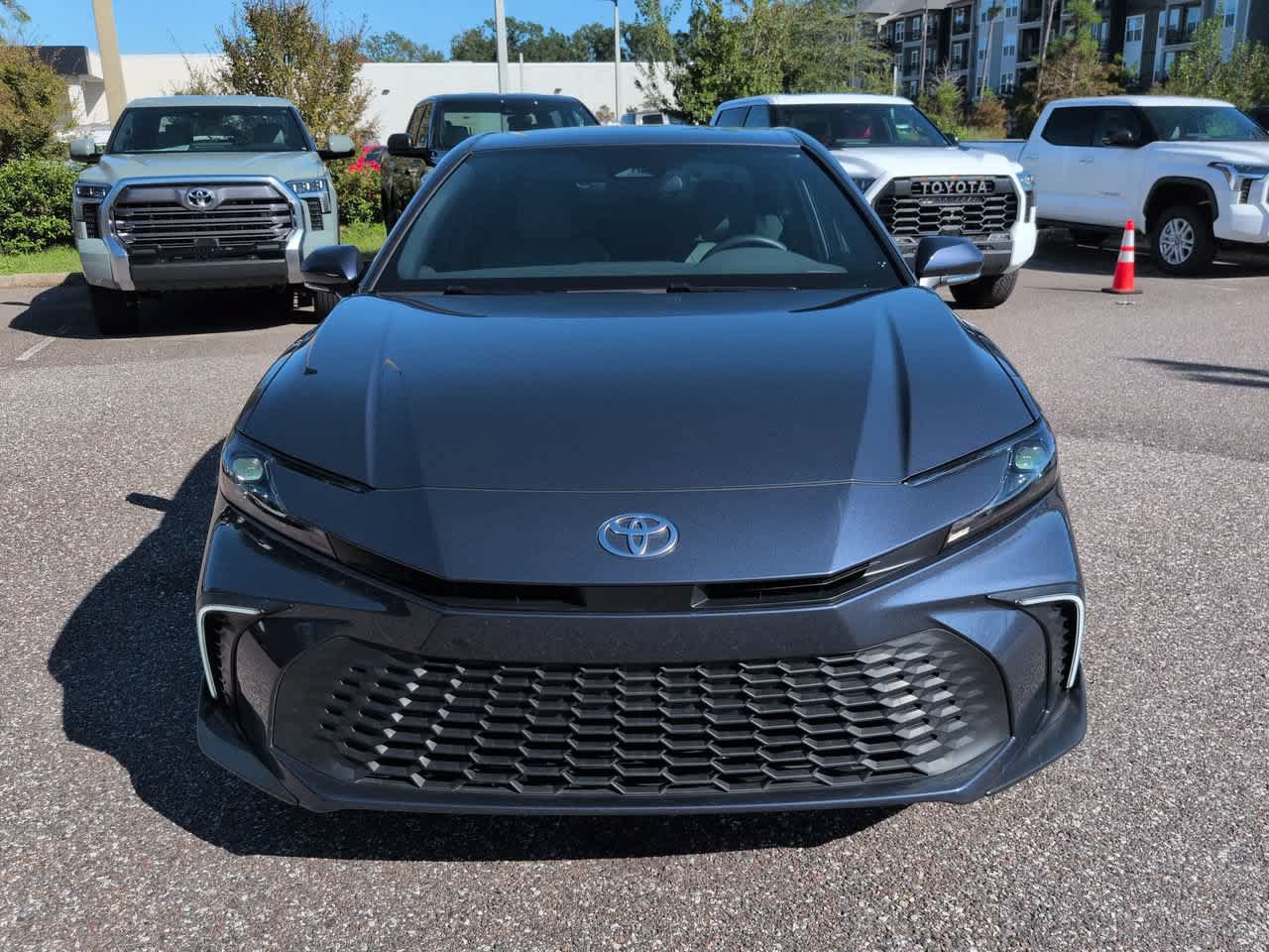 Used 2026 Toyota Camry SE FWD image 9