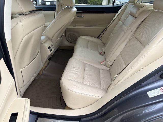 Used 2014 Lexus ES 350 w/ Luxury Package FWD image 15