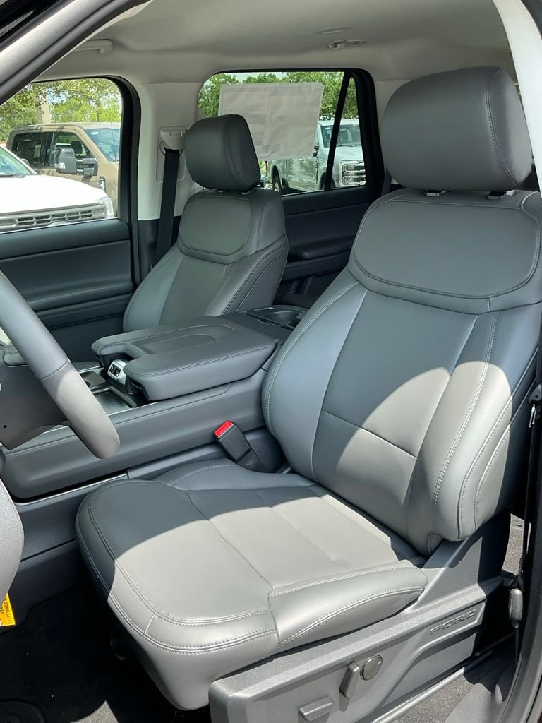 New 2026 Ford Expedition Active RWD image 35