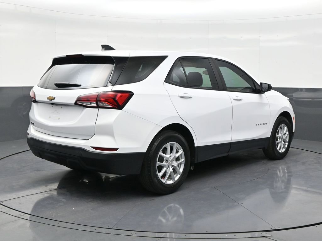 Used 2023 Chevrolet Equinox LS image 5