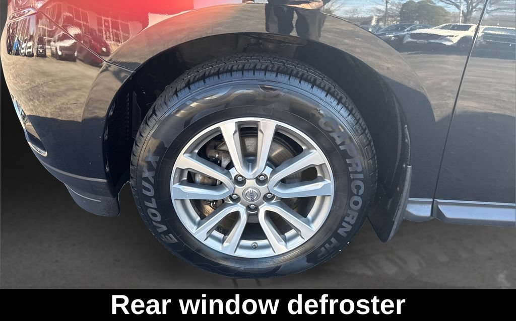 Used 2015 Nissan Pathfinder SV AWD/4WD image 13