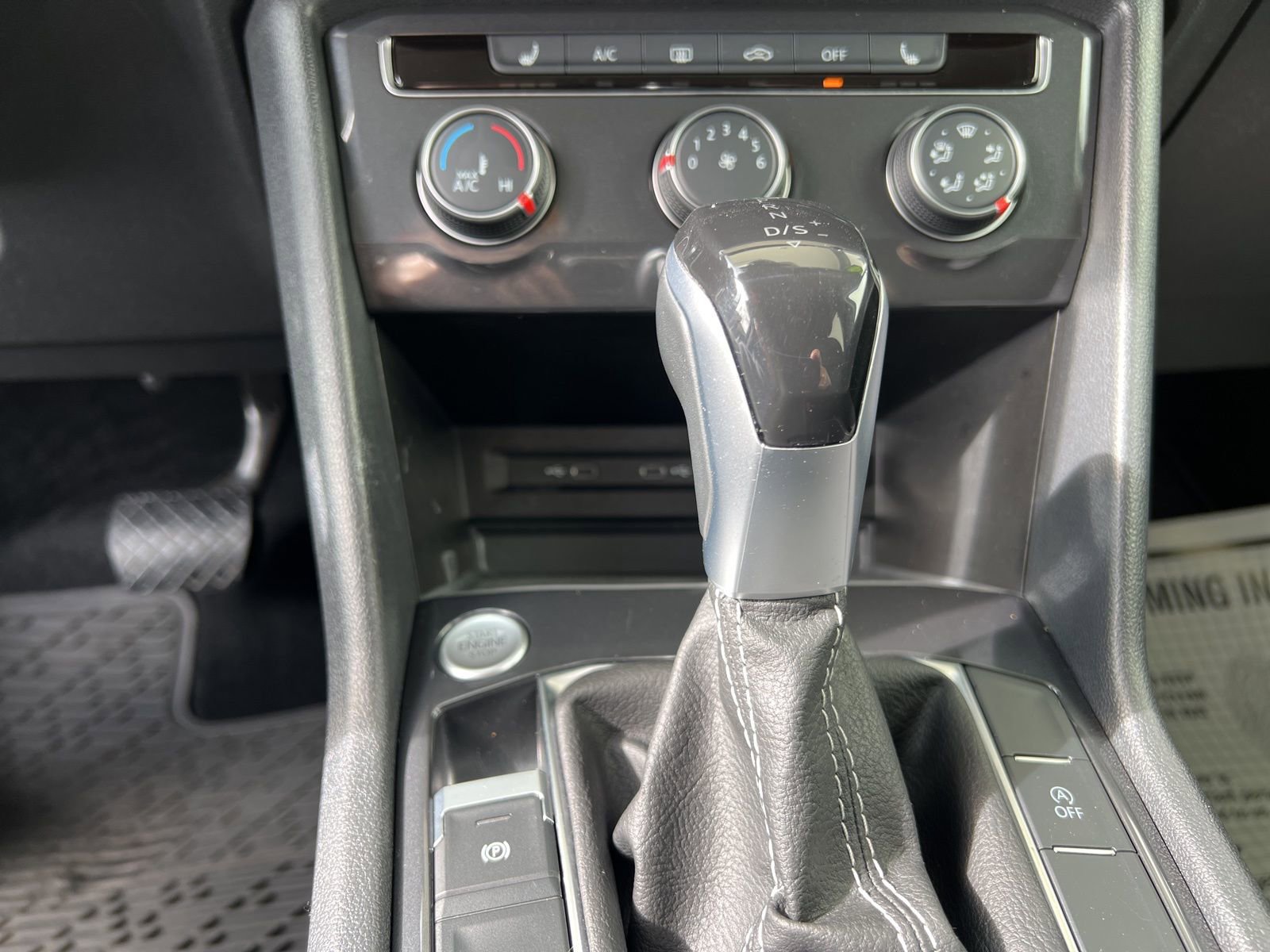 Used 2024 Volkswagen Tiguan S image 19