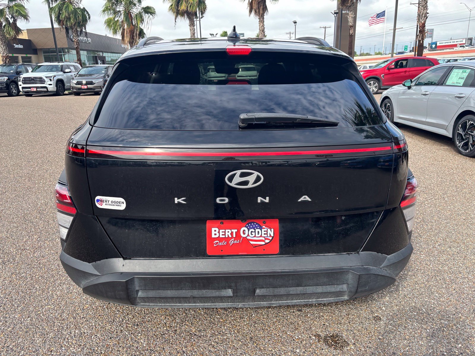 Used 2024 Hyundai Kona SEL FWD image 11