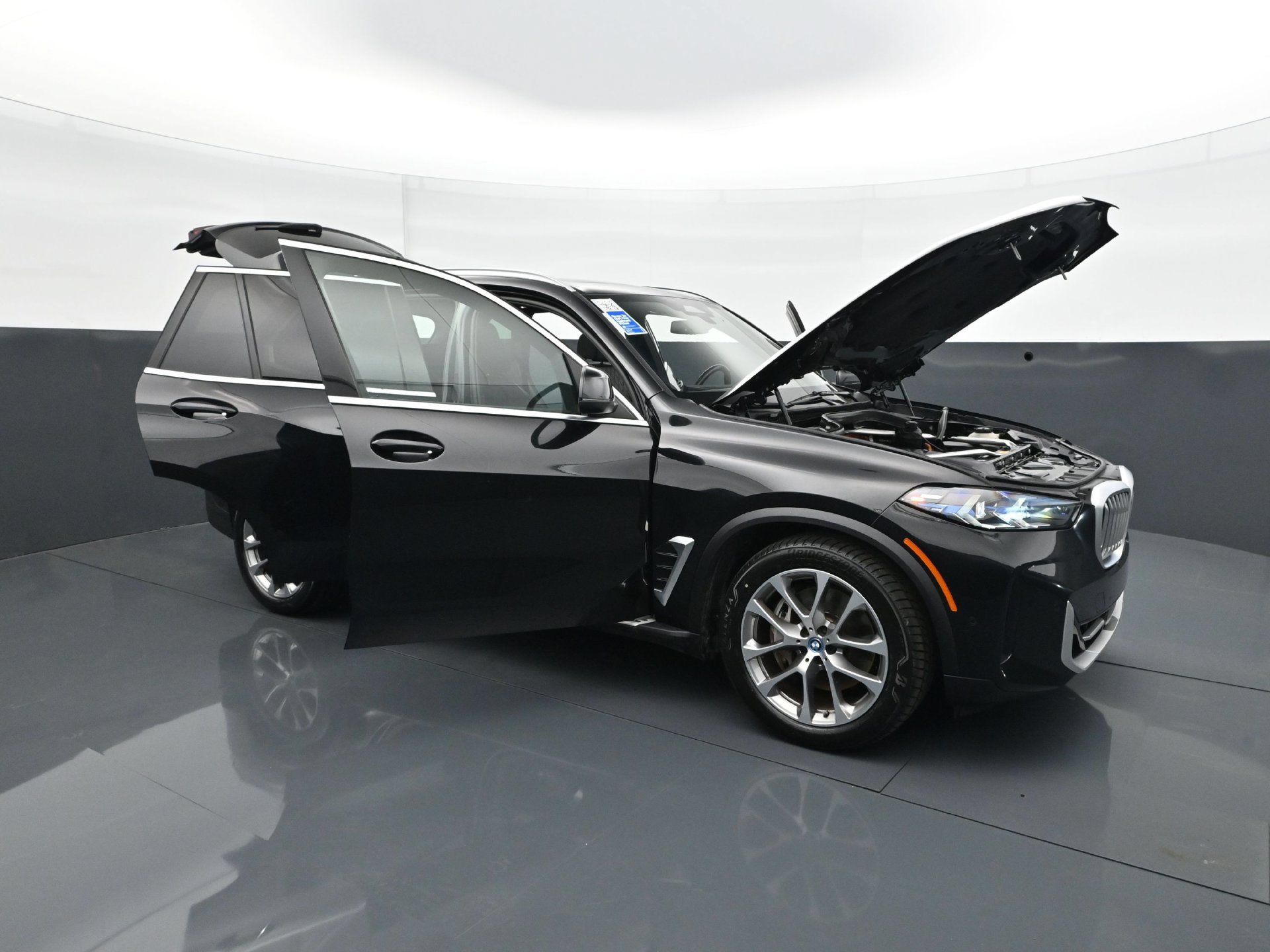 Used 2025 BMW X5 xDrive50e AWD/4WD image 55