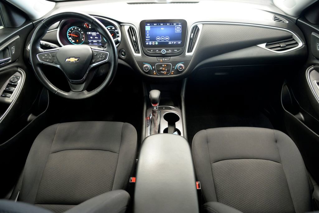 Used 2022 Chevrolet Malibu RS image 17