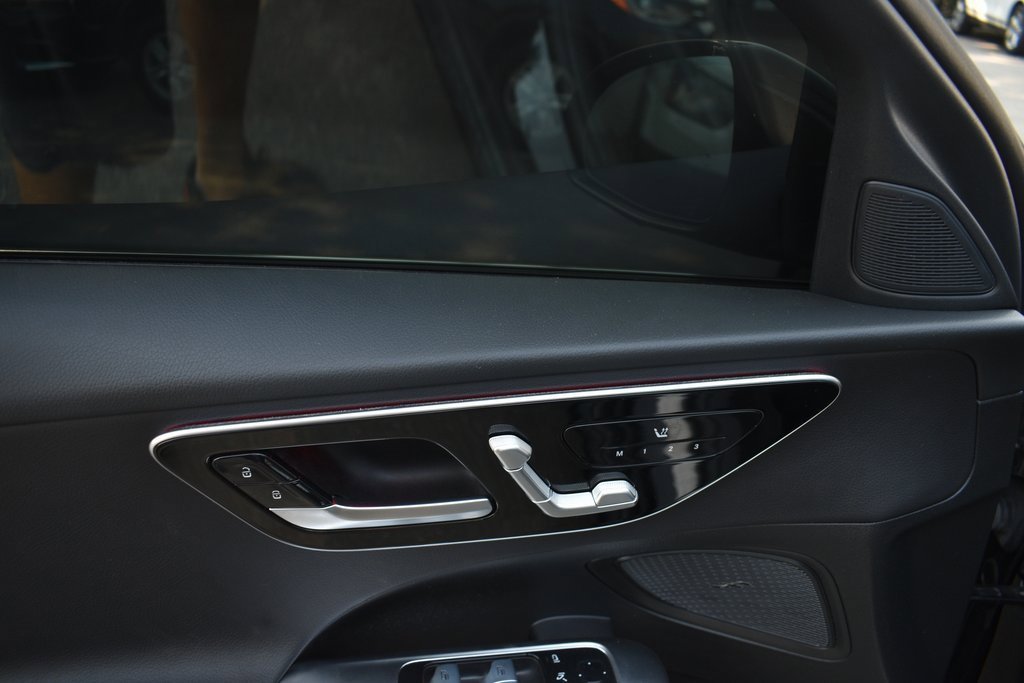 Used 2024 Mercedes-Benz C 300 4MATIC Sedan image 13