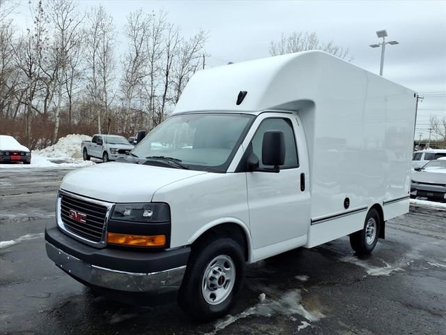 New 2025 GMC Savana 3500 w/ Power Convenience Package