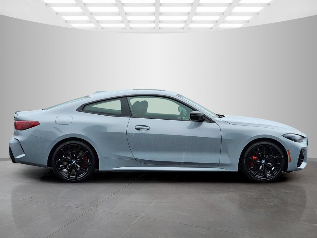 Used 2026 BMW 430i Coupe w/ M Sport Package RWD image 7