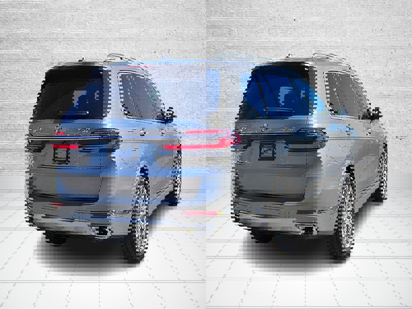 Used 2026 BMW X7 xDrive40i w/ Premium Package image 4