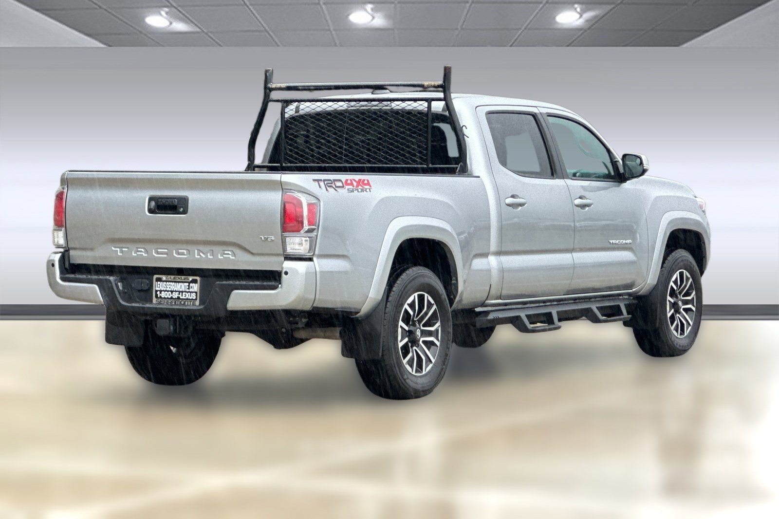 Used 2023 Toyota Tacoma TRD Sport image 9