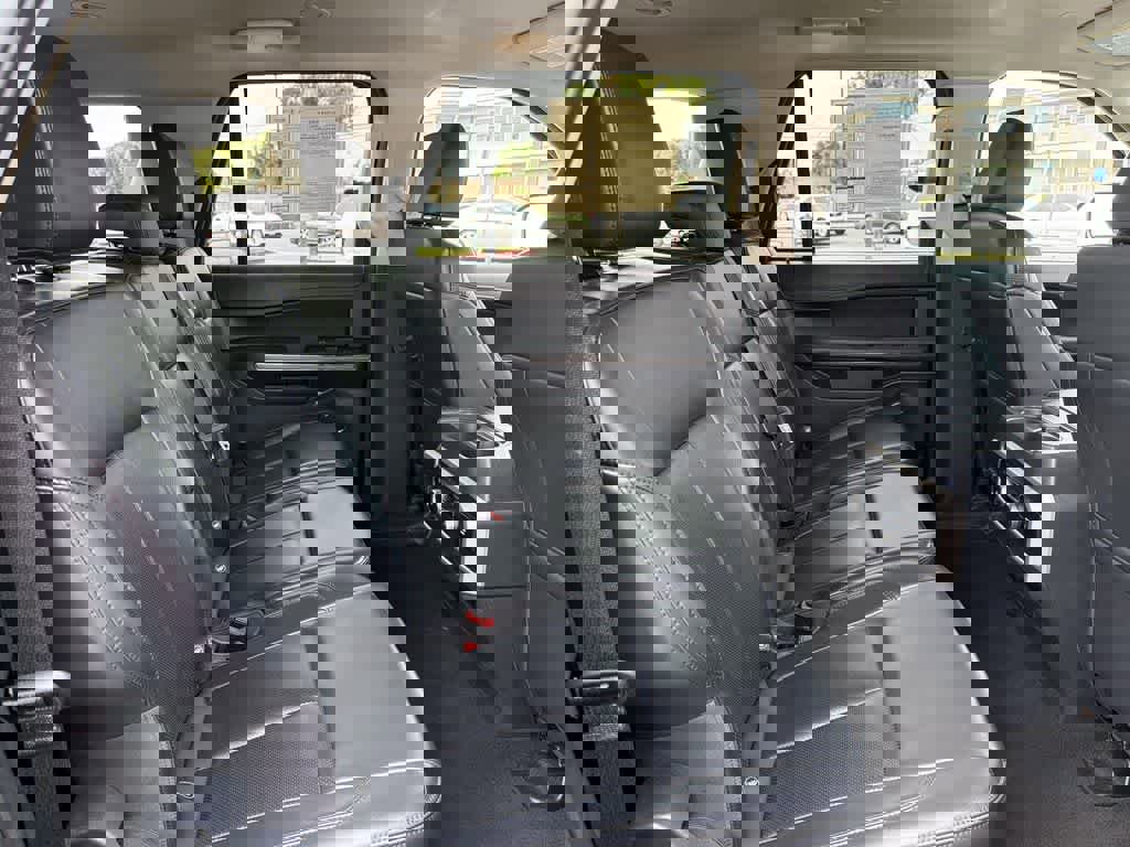 Used 2024 Ford Expedition Max XLT image 31