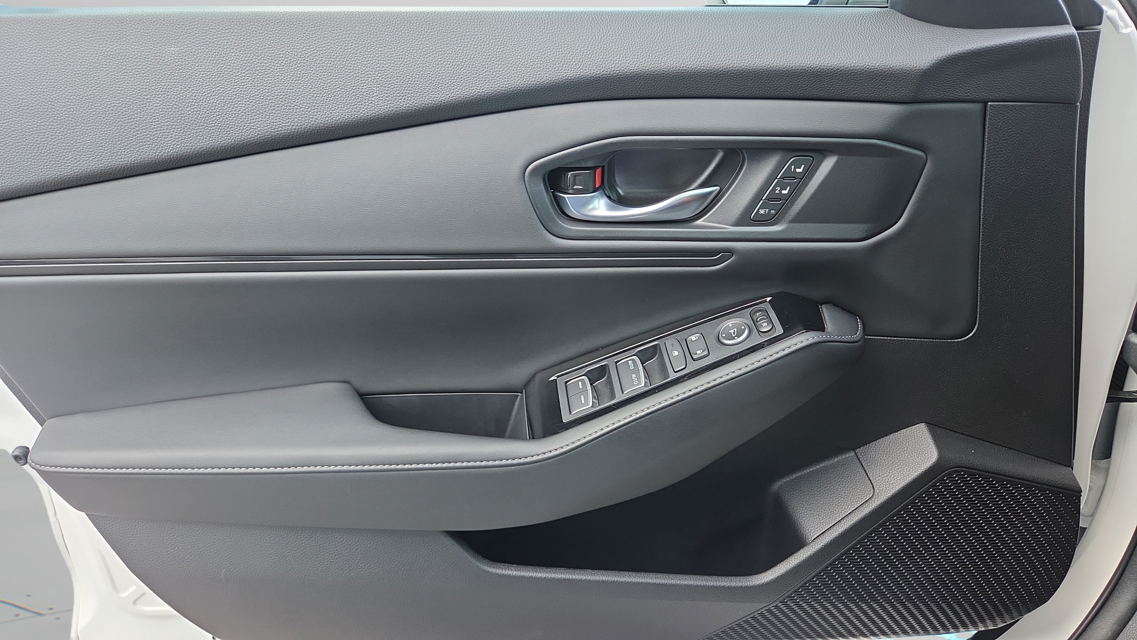 Certified 2025 Honda Accord Touring image 35