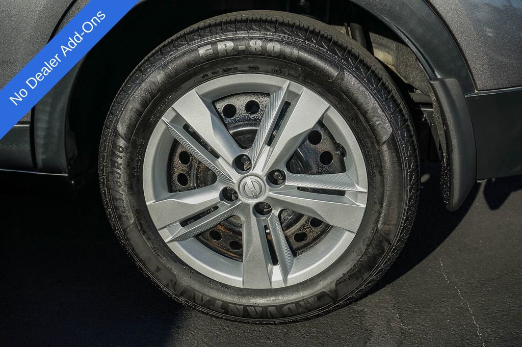 Used 2018 Nissan Kicks S image 12