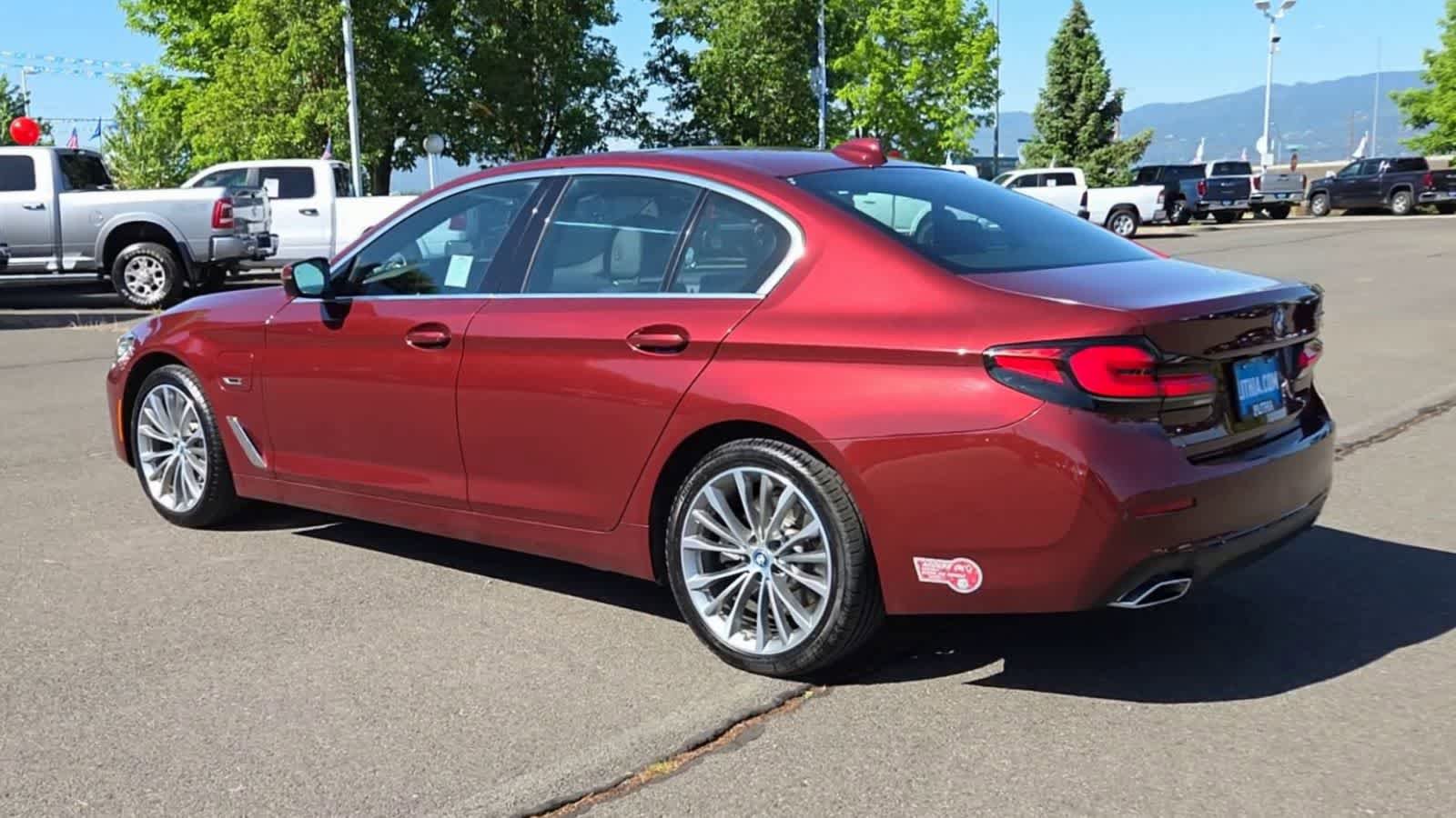 Used 2023 BMW 530e RWD image 6