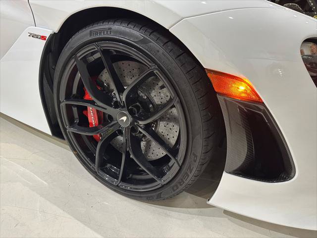 Used 2020 McLaren 720S Luxury RWD image 12