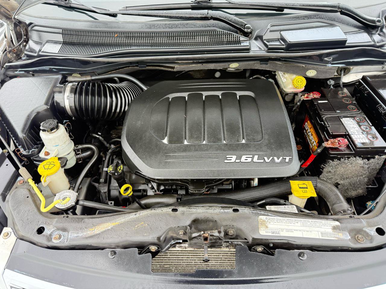 Used 2012 Chrysler Town & Country Touring image 21