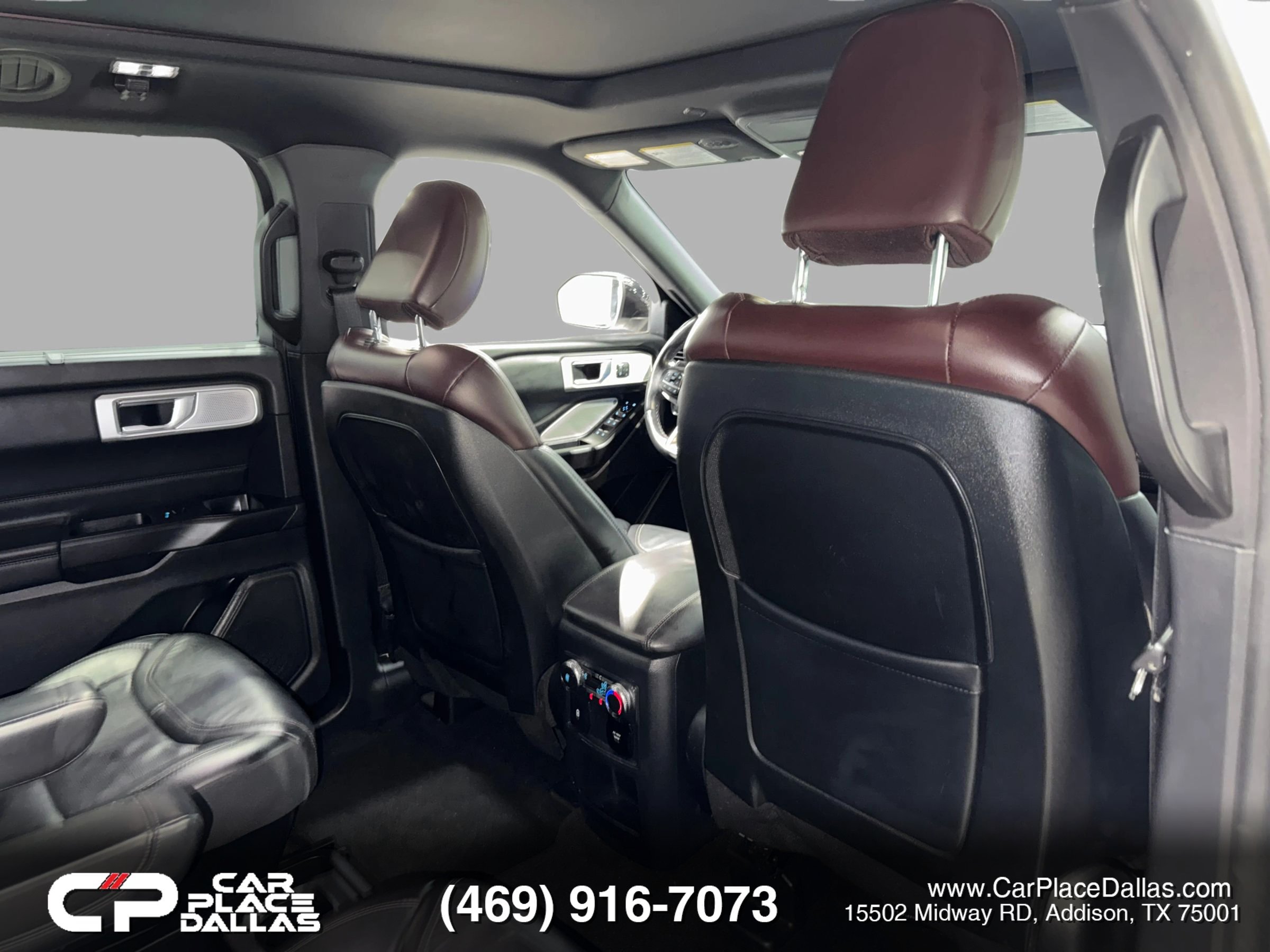 Used 2020 Ford Explorer Platinum w/ Premium Technology Package AWD/4WD image 30