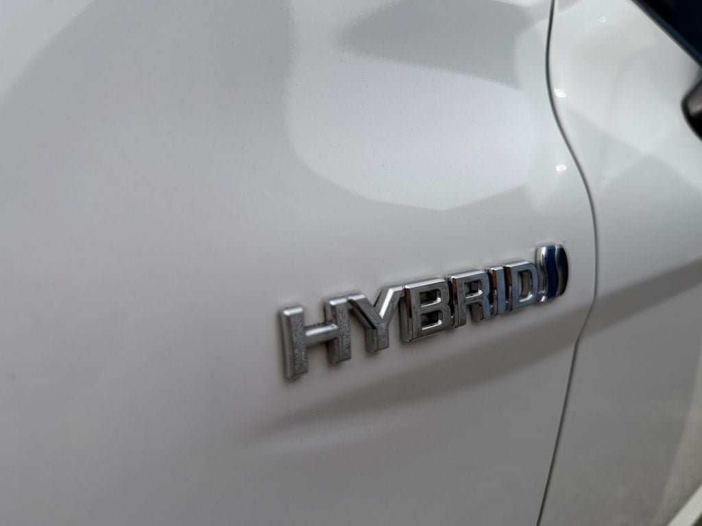 Used 2020 Toyota Camry LE FWD image 34